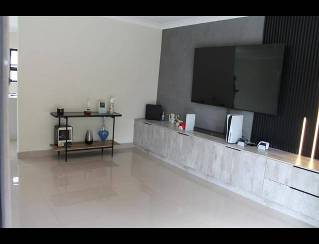 3 BEDROOM HOUSE FOR SALE IN BUURENDAL